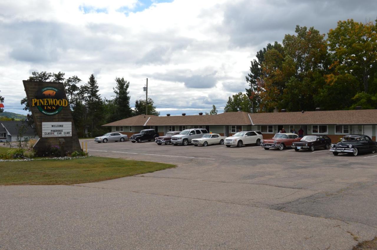 Pinewood Motel *